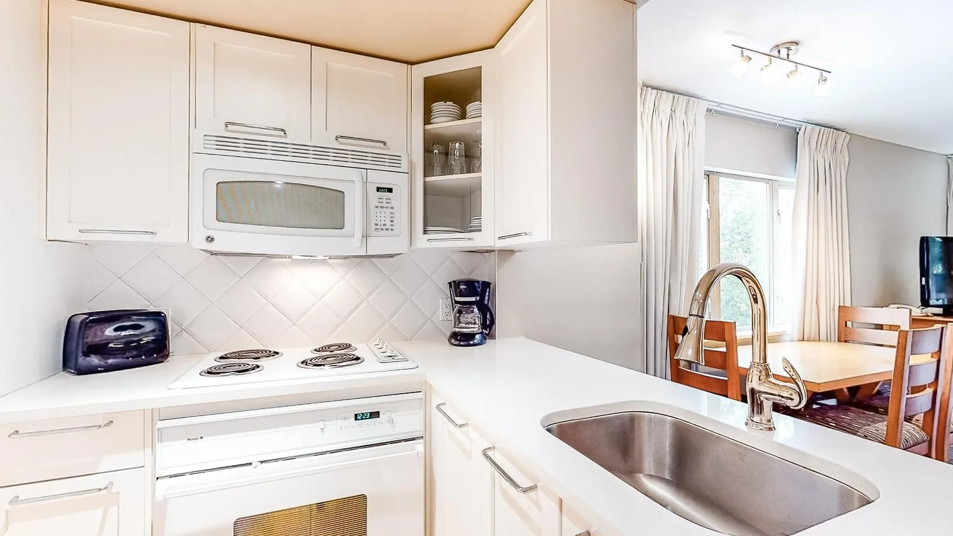 Whistler Peak Lodge Apartment