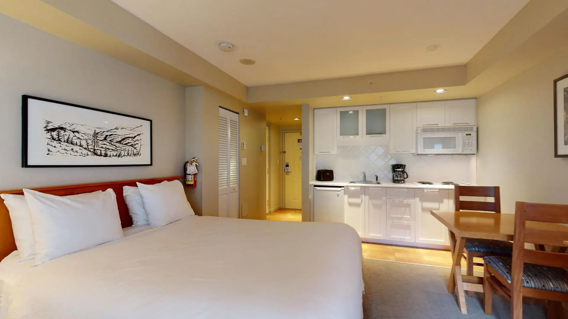Whistler Peak Lodge Hotel