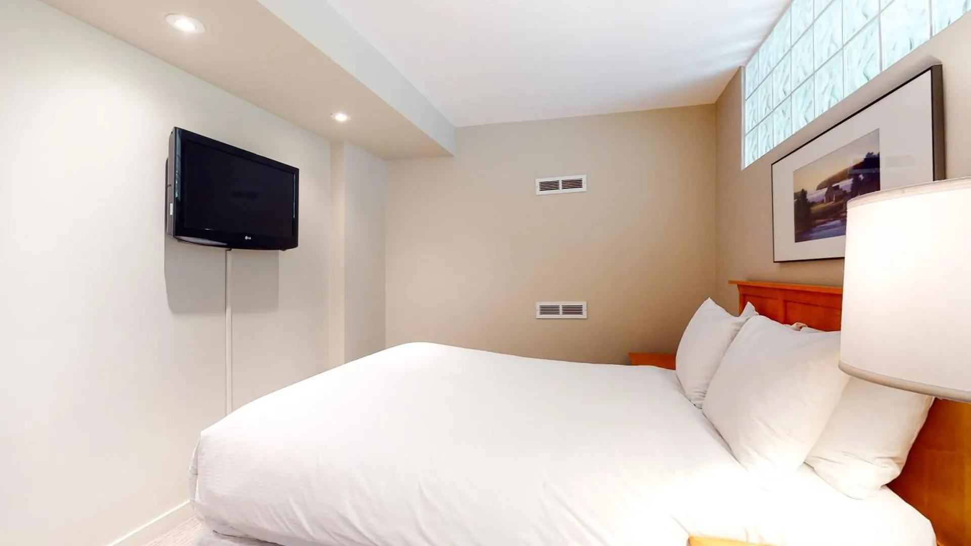 Hotel Whistler Peak Lodge